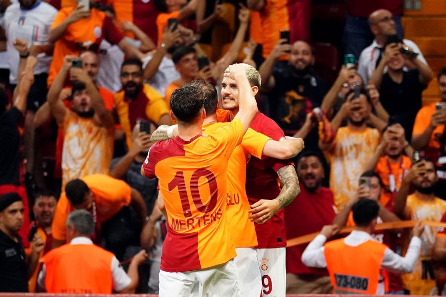 Montella'dan Dursun Özbek'e 10 milyon euro'luk kıyak! Galatasaray'dan Leicester City'e transfer oldu 11