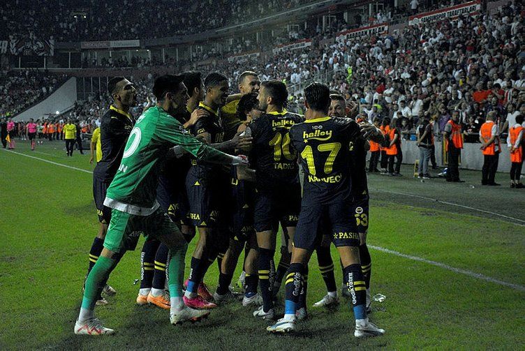 İsmail Kartal'ın prensi eşyalarını topladı! Samandıra'da bir ayrılık daha 4