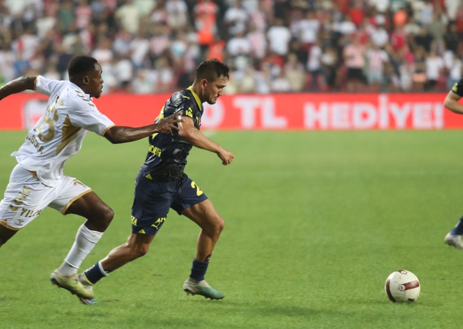 Fenerbahçe'de art arda ayrılıklar... Altay Bayındır'dan sonra iki yıldız da Samandıra'dan ayrılıyor 3