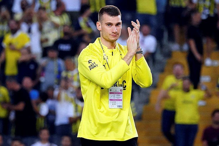 Ali Koç kariyerinde 2 defa kulüpsüz kalan orta sahayı Fenerbahçe'ye getiriyor 5