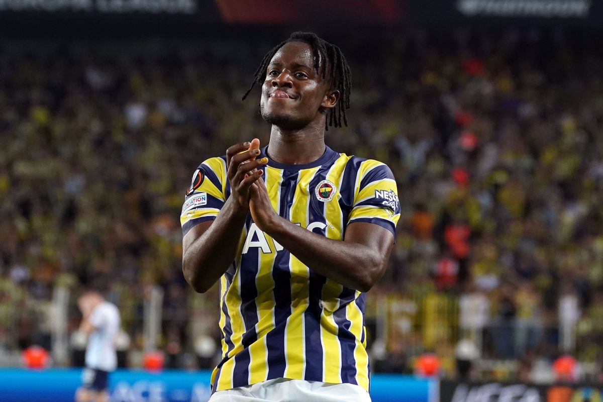 Ali Koç'tan Marc Bartra'ya teşekkür! Fenerbahçe'nin 8 numarası tamam 3