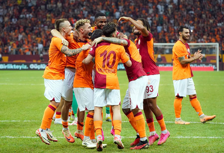 Vallahi billahi Nelsson ile Abdülkerim Bardakcı Şampiyonlar Ligi stoperi değildi Galatasaray'ın yeni transferi hayırlı olsun 4