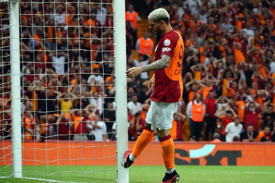 Vallahi billahi Nelsson ile Abdülkerim Bardakcı Şampiyonlar Ligi stoperi değildi Galatasaray'ın yeni transferi hayırlı olsun 10