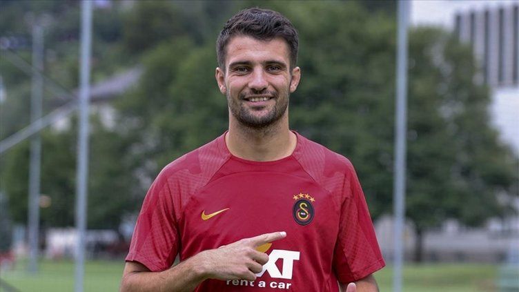 Okan Buruk Bülent Korkmaz'ın prensini istedi! İşte Galatasaray'ın peşine düştüğü yerli sağ bek 6