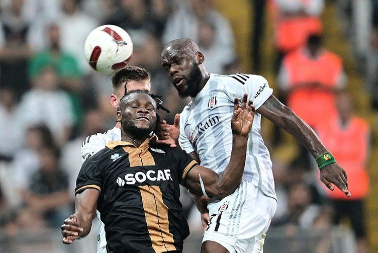 Merih Demiral Şenol Güneş'in stoper kangrenini çözdü! 5 milyon euro'ya... 6