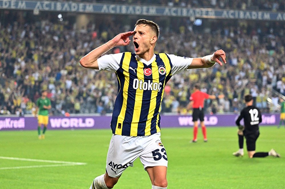 Fenerbahçe'ye yeni geldi, devler talip oldu! İşte bomba gelişme... 4