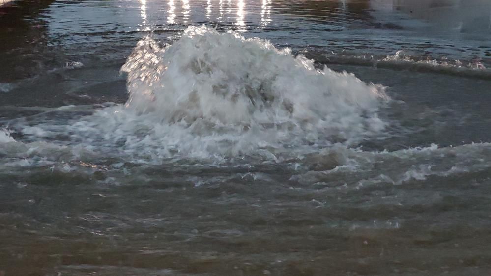 Samsun'da sağanak sele neden oldu! Caddeler göle döndü, ev ve iş yerlerini su bastı! 11