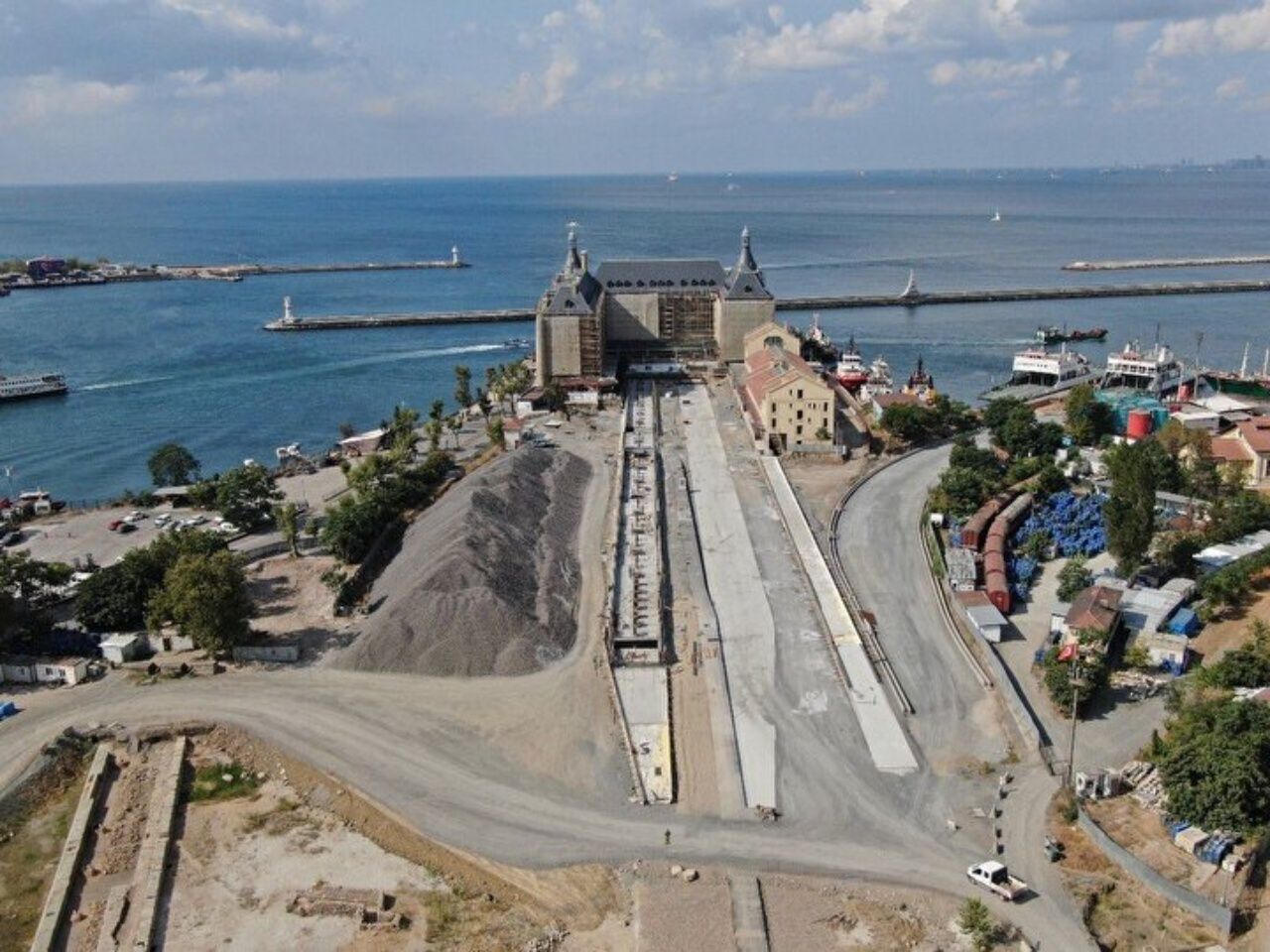 2024'te hizmette! Haydarpaşa Tren Garı'nın peronlarının yapımına başlandı 2