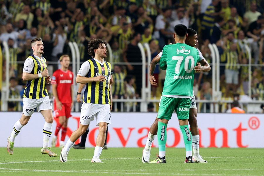 Ali Koç İsmail Kartal'a sormadan transfer yaptı yıldız futbolcu kadro dışı kaldı 12