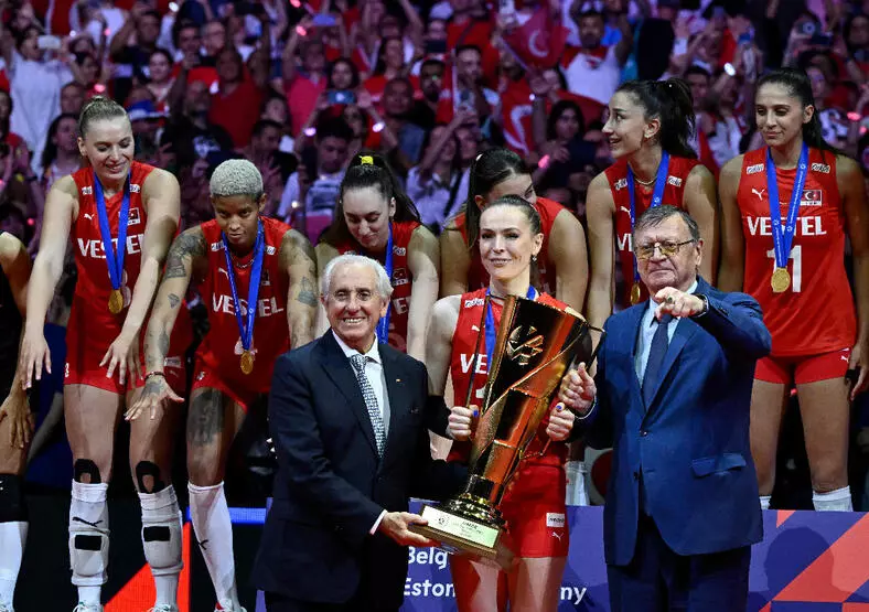 "Biz Türkiye'yiz, biz şampiyonuz!'' İşte tarihi anlar... 3