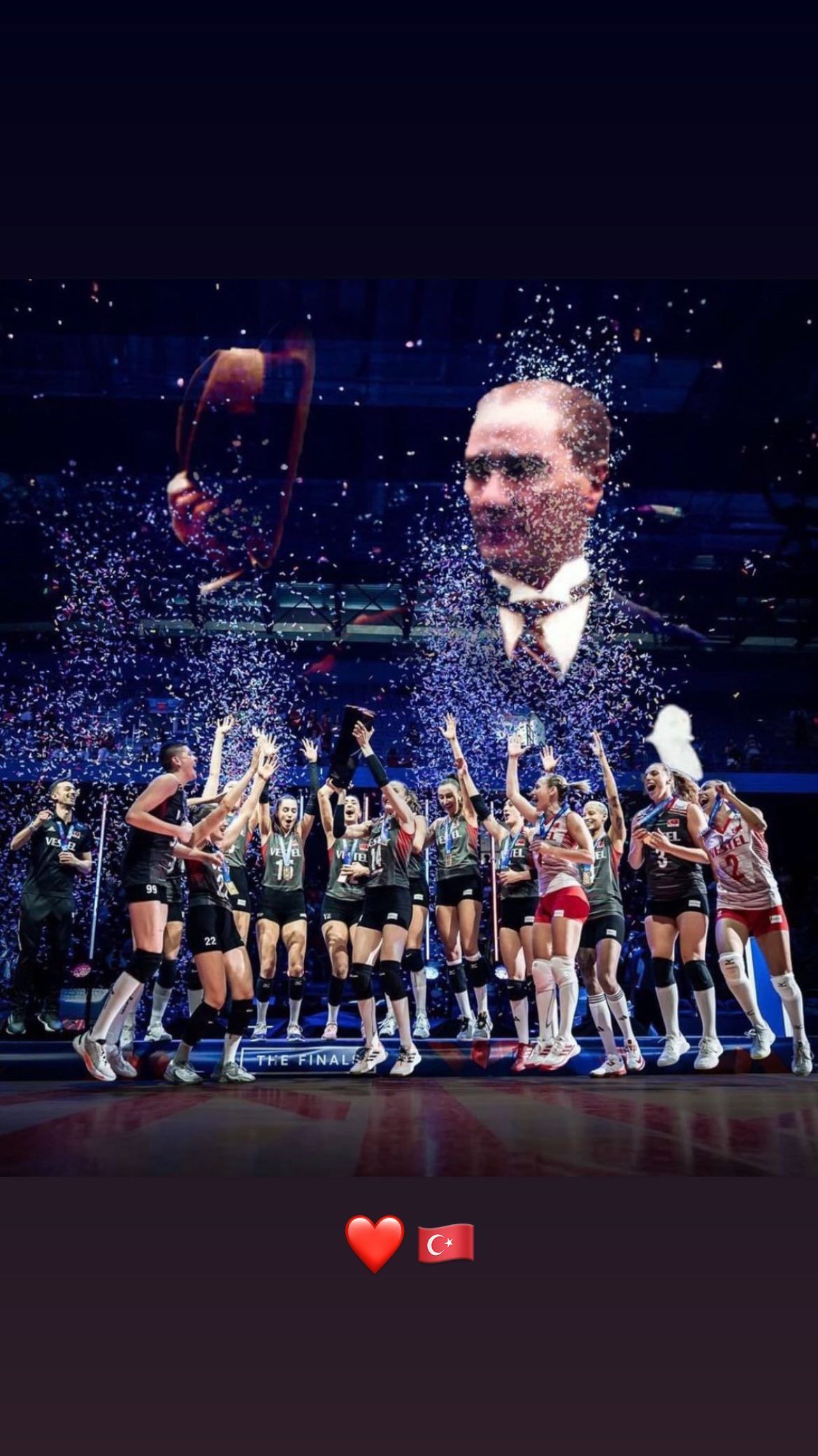 Ünlülerden Avrupa şampiyonu olan A Milli Kadın Voleybol Takımı'na tebrik mesajları! 6