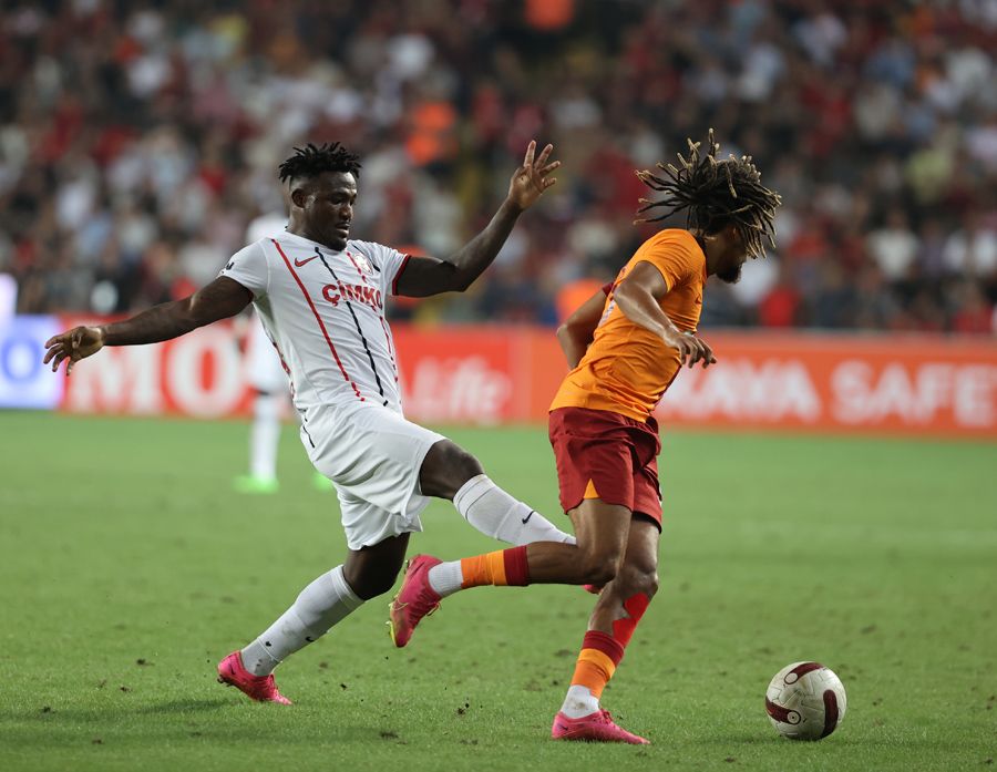 Dursun Özbek Davinson Sanchez ve Ndombele'yle anlaşmaya vardı Ali Koç'a bir de transfer çalımı attı 10