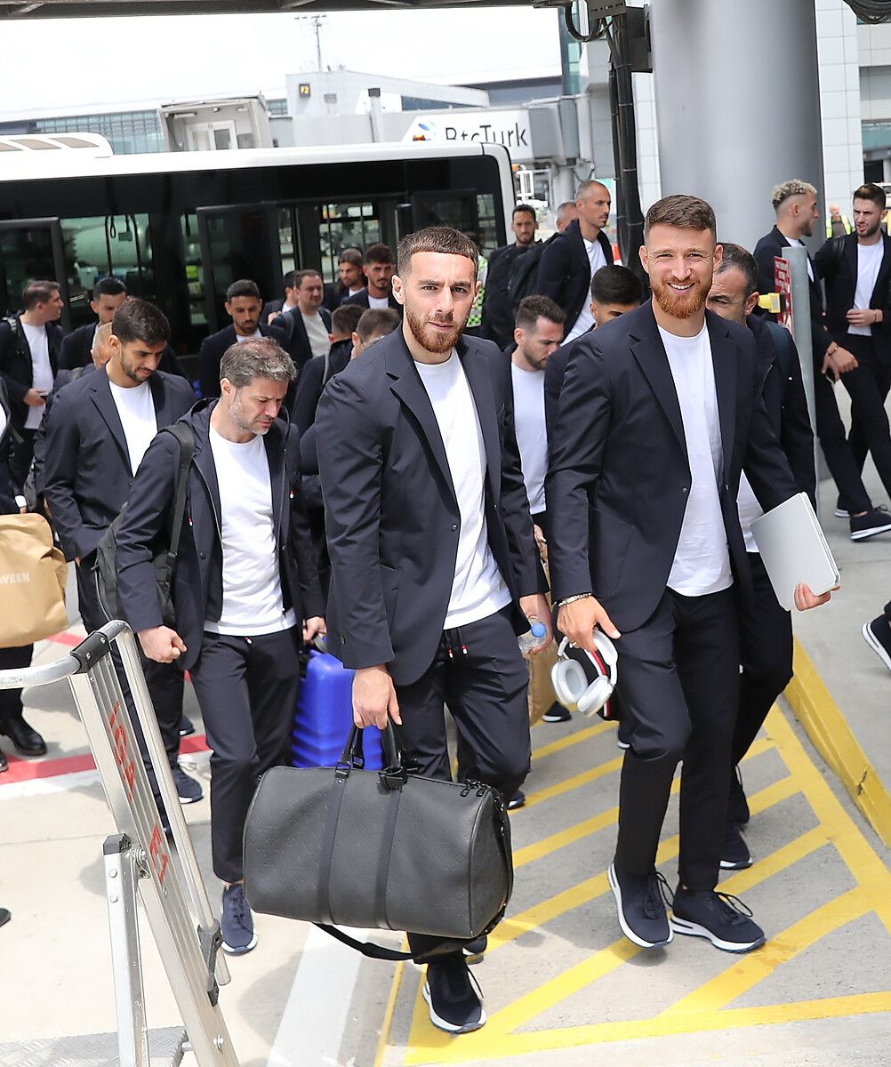 Dursun Özbek Davinson Sanchez ve Ndombele'yle anlaşmaya vardı Ali Koç'a bir de transfer çalımı attı 19