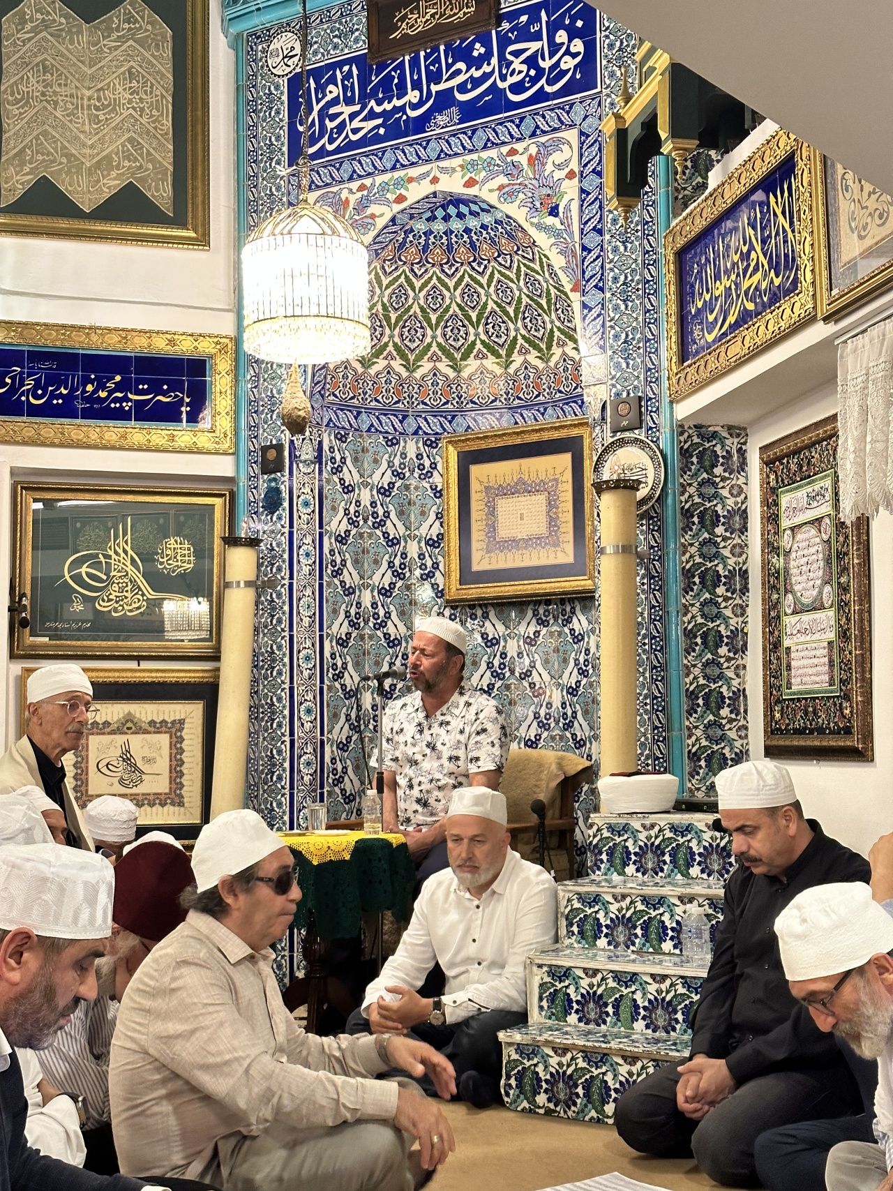 Tam bir yıl önce ebedi aleme göçen Ömer Tuğrul İnançer dualar ve muhabbetle yad edildi 4