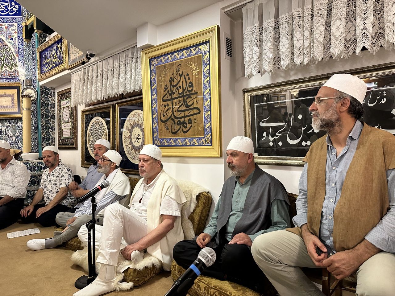 Tam bir yıl önce ebedi aleme göçen Ömer Tuğrul İnançer dualar ve muhabbetle yad edildi 3