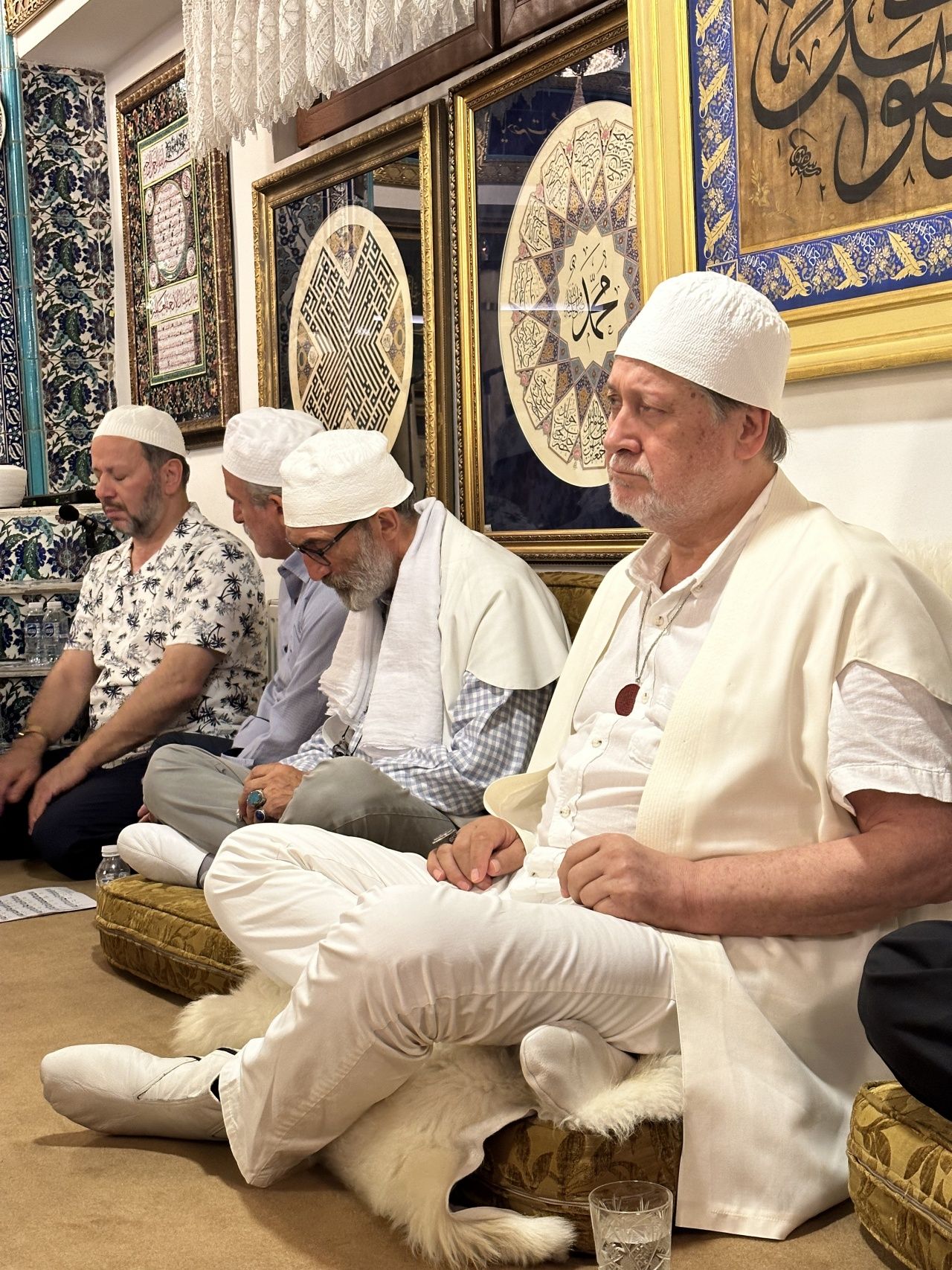 Tam bir yıl önce ebedi aleme göçen Ömer Tuğrul İnançer dualar ve muhabbetle yad edildi 2