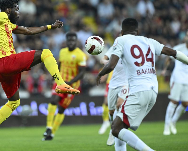 Okan Buruk 'yılın transfer çalımını' Şampiyonlar Ligi kadrosuna dahil etmedi buna en çok Ahmet Nur Çebi sevindi! 23