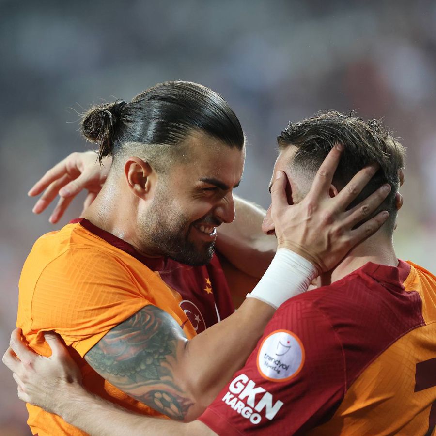 Okan Buruk 'yılın transfer çalımını' Şampiyonlar Ligi kadrosuna dahil etmedi buna en çok Ahmet Nur Çebi sevindi! 11