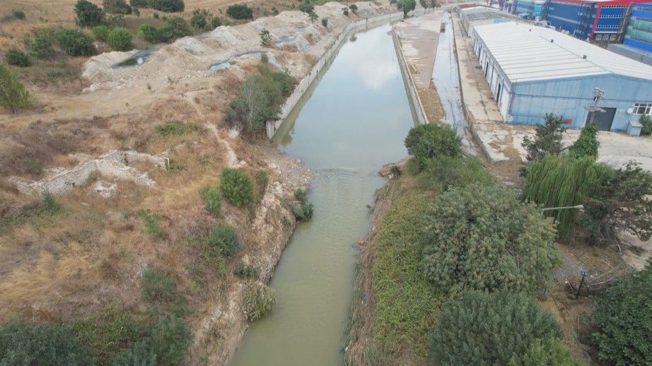 İSKİ’nin yarım bıraktığı dere ıslahı felakete yol açtı: Halkalı Gümrüğü göle döndü 1