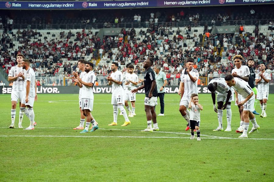 Ahmet Nur Çebi ve Şenol Güneş'i istifaya götürecek 2 ayrılık! Aboubakar'ın yarısı kadar almıyorlar 5
