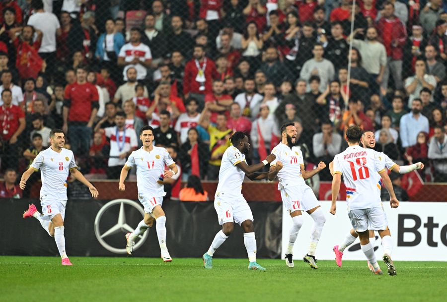 Abdullah Avcı Riva'ya geldi 2 yıldız Kuntz gitsin diye tepki gösterdi 13