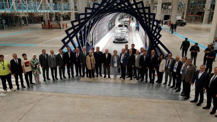 CHP'li vekiller Togg fabrikasını gezdi: Hayran kaldılar 10