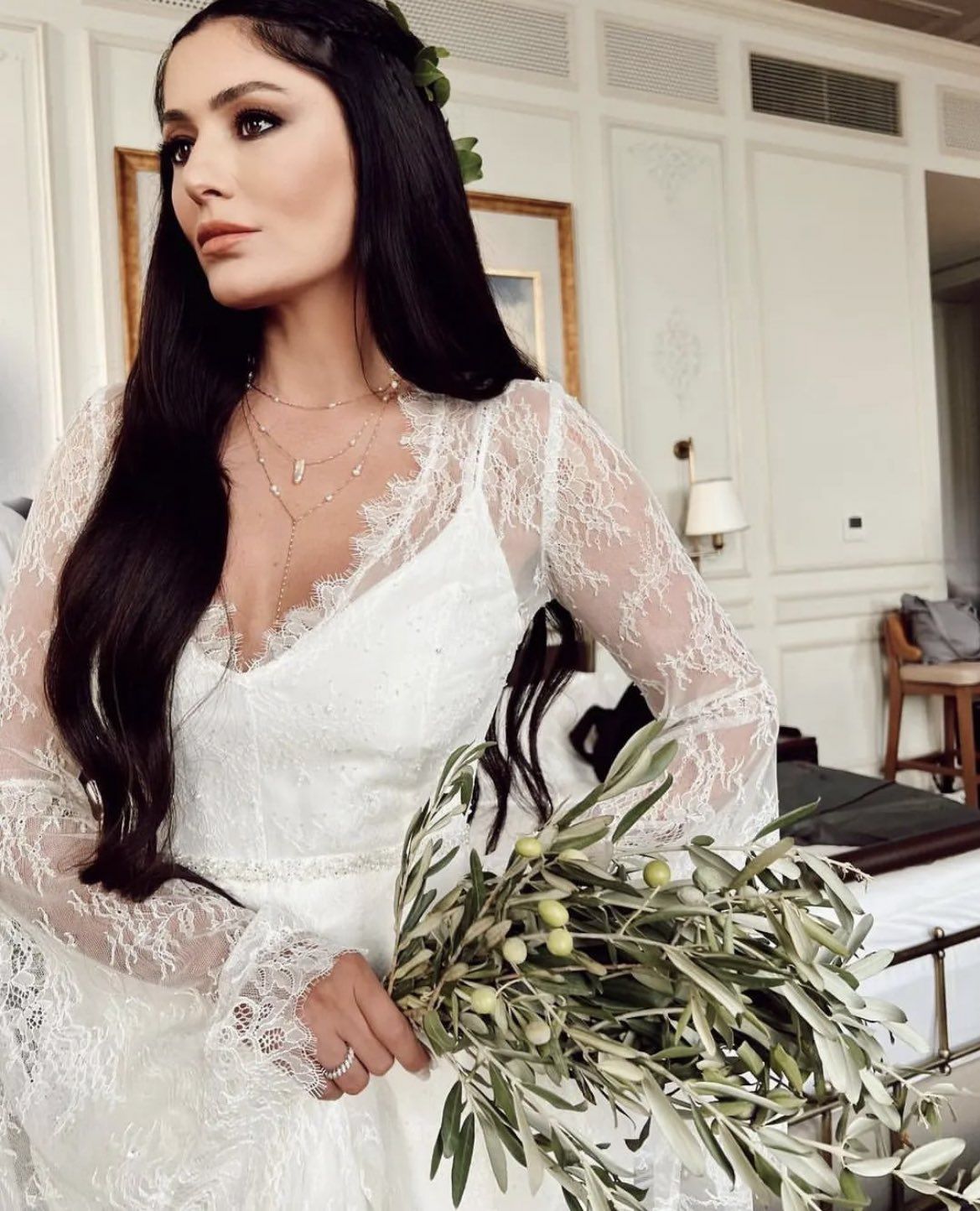 Deniz Çakır, Bilgehan Baykal ile evlendi! Gelinlik tercihi dikkat çekti 3