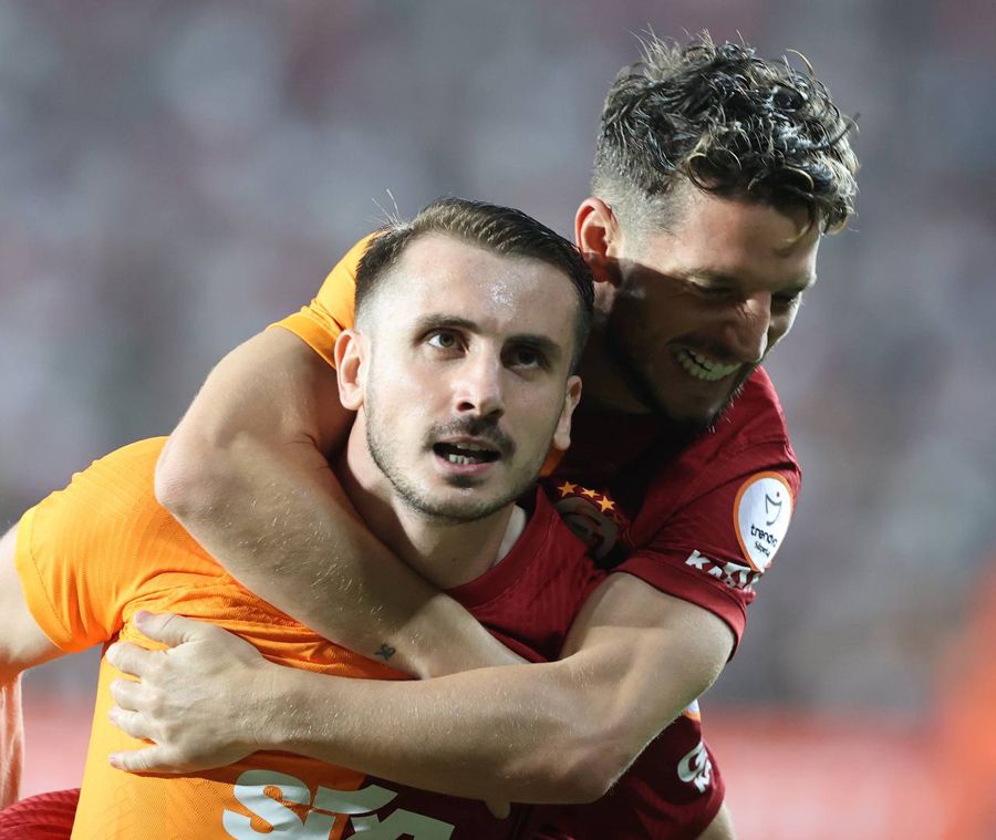 Dursun Öbek yeni Okan Buruk'la Suat Kaya'yı buldu! Biri Bayern Münih'ten diğeri B.Dortmund'dan geliyor 9