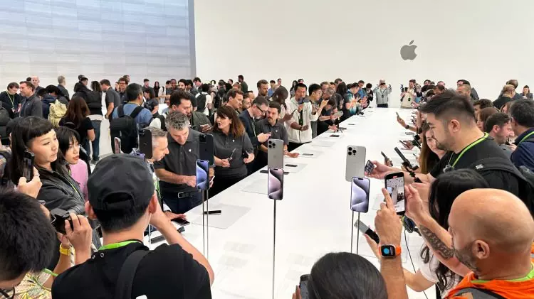 Apple, iPhone 15 serisini resmen tanıttı! İşte Türkiye fiyatı... 35