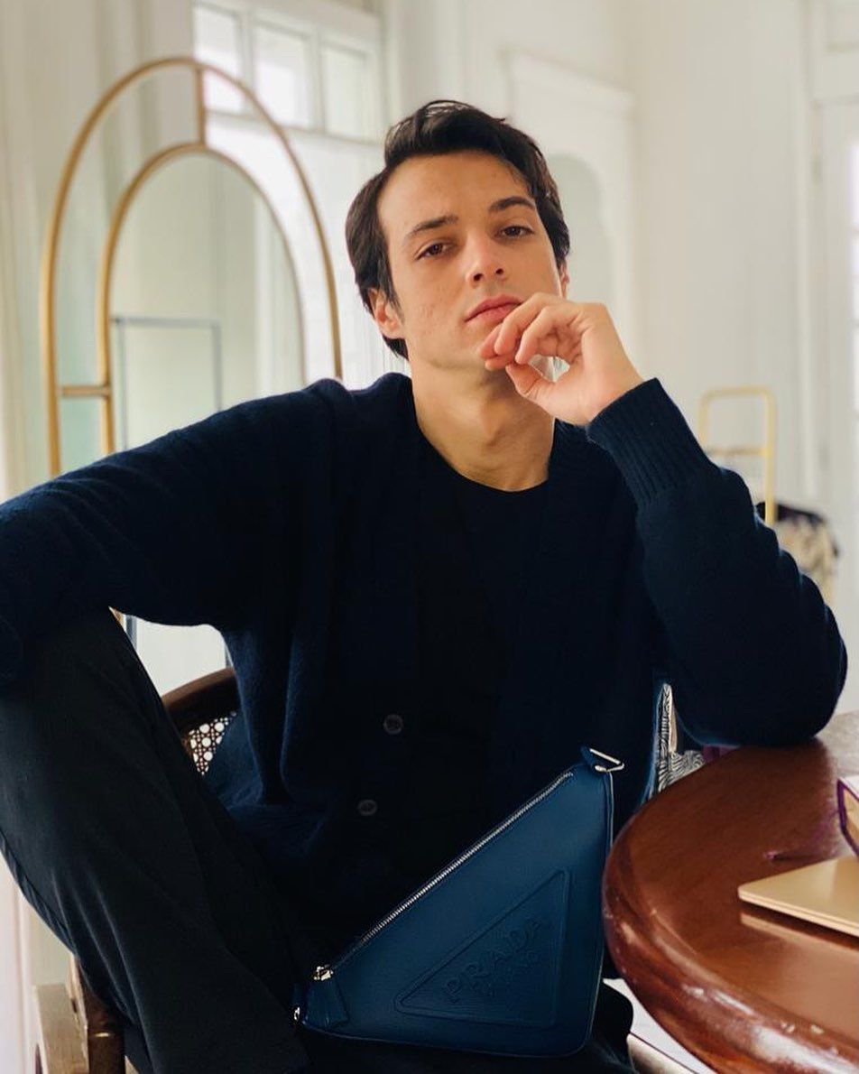 Dilan Çiçek Deniz ile ilişkisi biten Mert Yazıcıoğlu'nun yeni rotası belli oldu! 1