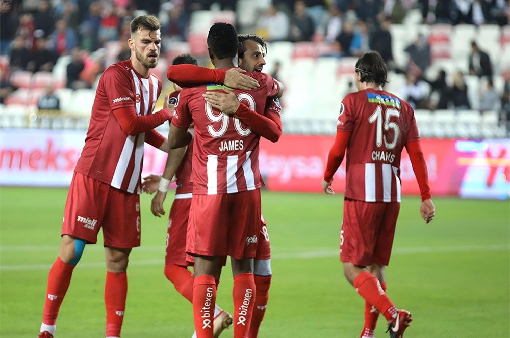 IFFHS ateşe benzini döktü! İlk 20'de sadece tek Türk ekibi var 18