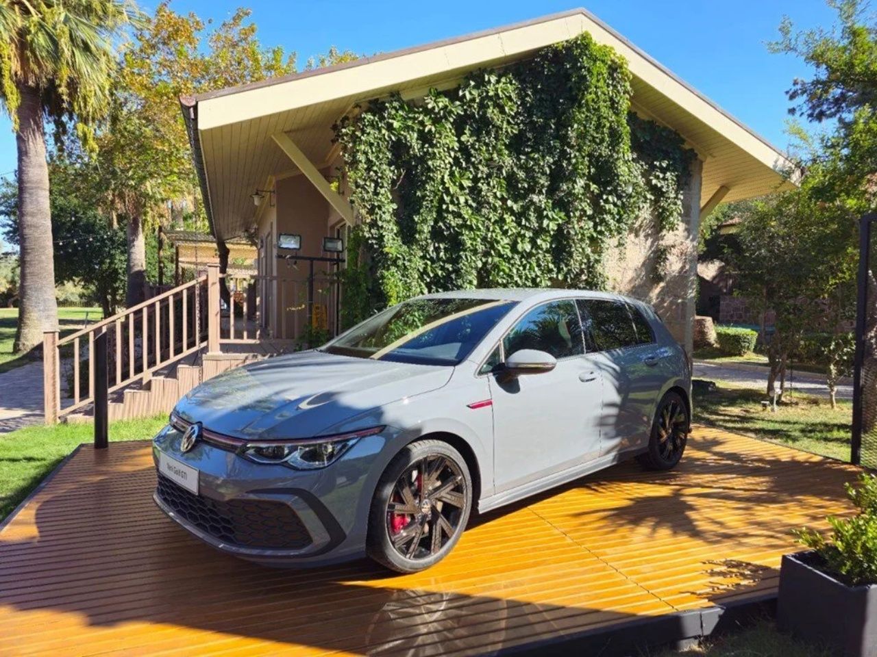 Volkswagen'in ikonik modeli Golf'un 8. nesli Türkiye'de satışa sunuldu 1