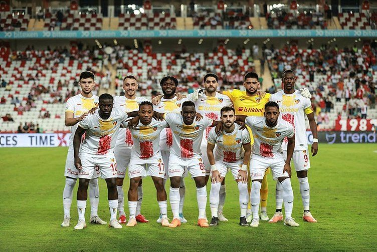 Fatih Terim'i 3 ayda çileden çıkaran 27 milyon euro'luk yıldızı Stanojevic kaptı 17
