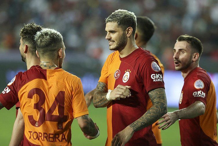 Fatih Terim'i 3 ayda çileden çıkaran 27 milyon euro'luk yıldızı Stanojevic kaptı 25