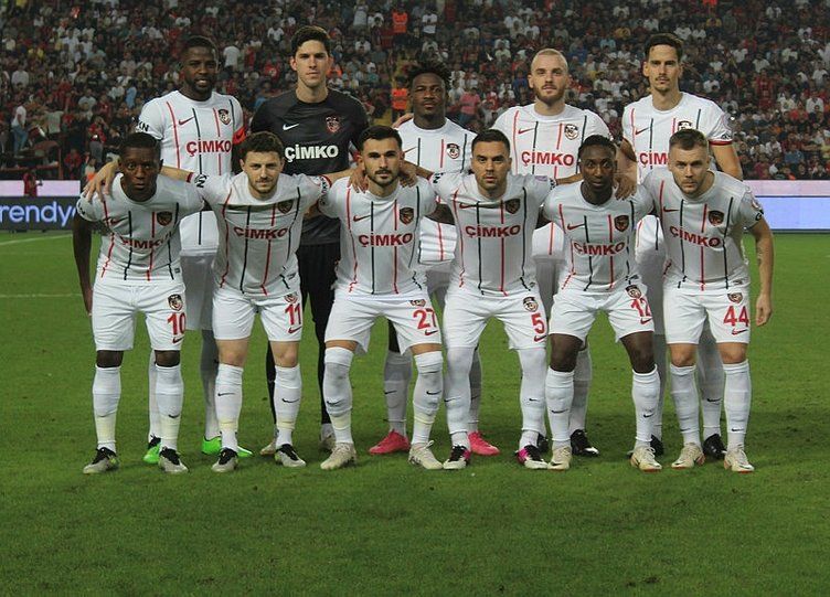 Fatih Terim'i 3 ayda çileden çıkaran 27 milyon euro'luk yıldızı Stanojevic kaptı 6