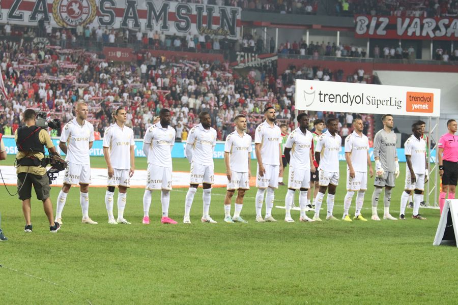 Fatih Terim'i 3 ayda çileden çıkaran 27 milyon euro'luk yıldızı Stanojevic kaptı 8