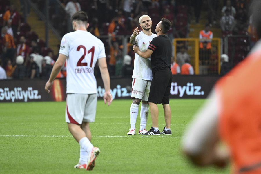 Galatasaray'da Zaha krizi! Okan Buruk ve Erden Timur'a ayrılık tarihini açıkladı 9