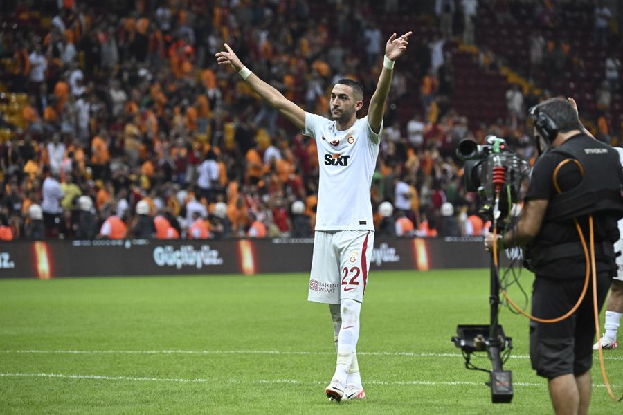Galatasaray'da Zaha krizi! Okan Buruk ve Erden Timur'a ayrılık tarihini açıkladı 11