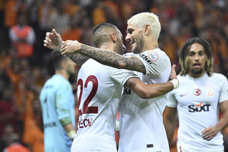 Angelino, Tete derken Okan Buruk'tan yıldız futbolcuya Şampiyonlar Ligi neşteri! 7