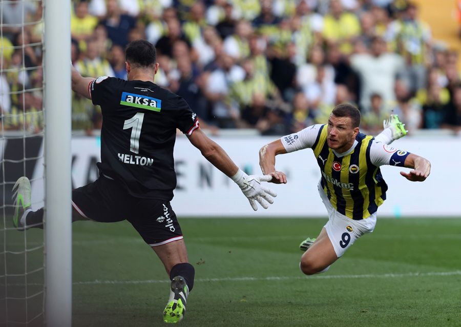 Vitor Pereira ile Erol Bulut da böyle gitti hocam! İsmail Kartal Zajc yüzünden 2 yıldızı yaktı 5