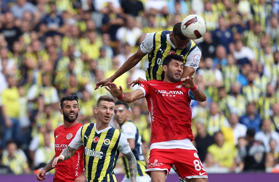 Vitor Pereira ile Erol Bulut da böyle gitti hocam! İsmail Kartal Zajc yüzünden 2 yıldızı yaktı 8
