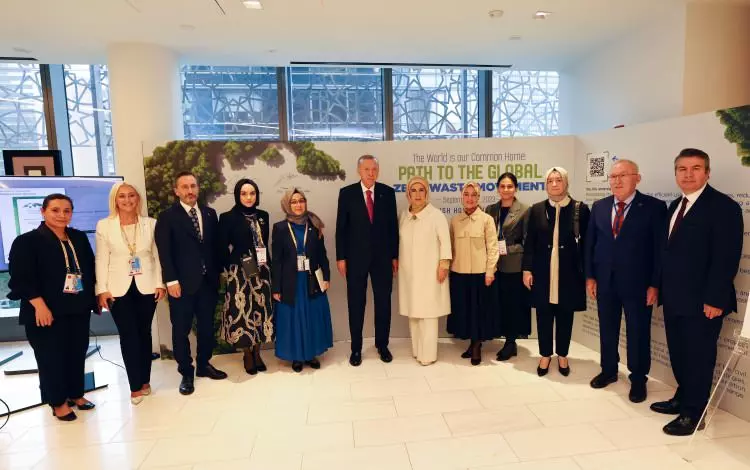 Cumhurbaşkanı Recep Tayyip Erdoğan, eşinin öncülüğündeki beyana ilk imzayı attı! 12