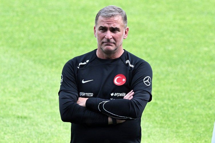 Ali Koç'u elinin tersiyle iten 63 yaşındaki teknik direktör Mehmet Büyükekşi ile görüşmelere başladı 6