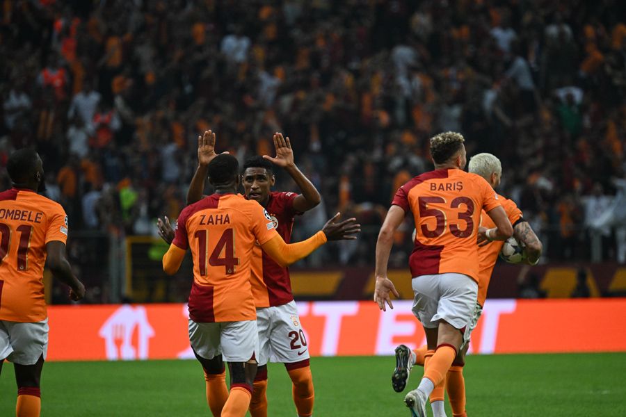 Okan Buruk affetmedi! Yıldız futbolcuya bundan böyle ilk 11 yasak 8