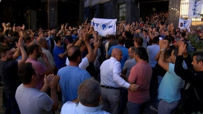 İBB ile Belediye-İş Sendikası arasında gece yarısı toplu iş sözleşmesi imzalandı! İşçiler isyanda... 2