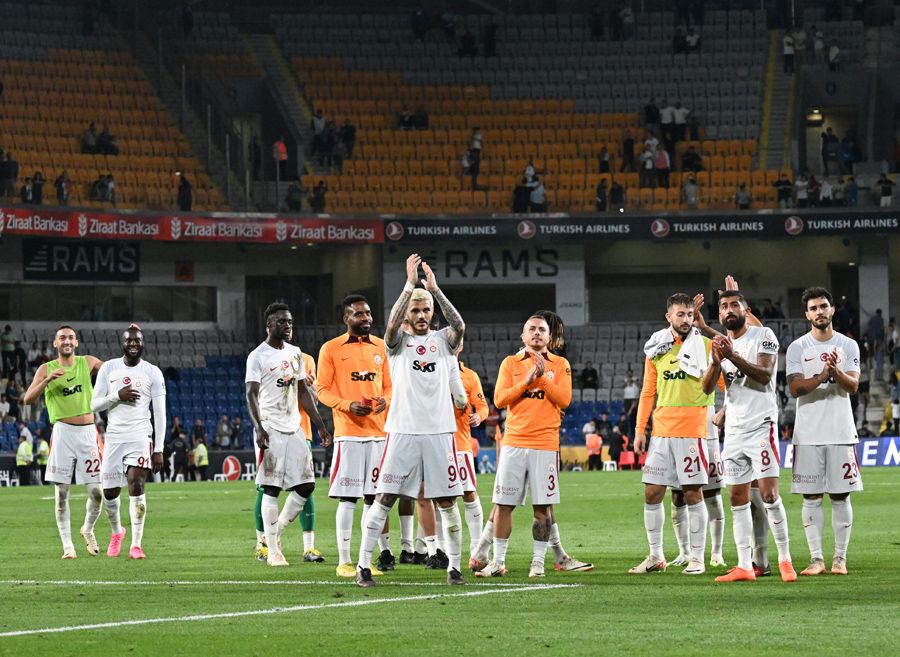 2-1'in ardından 3 yıldızı topa tuttu: Eğer sen bu adamları oynatırsan İcardi erkenden emekli olur 12