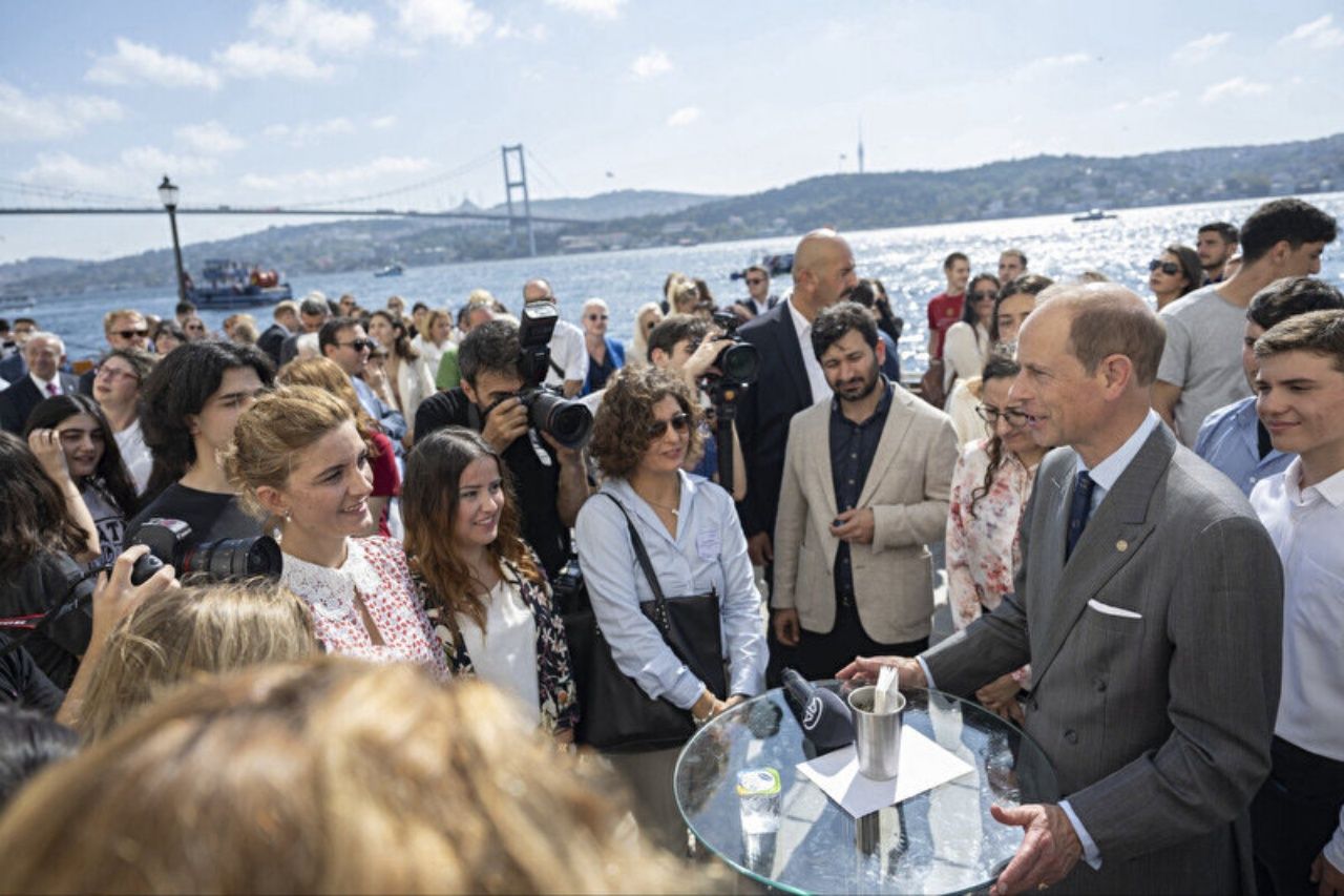 İngiltere Kralı Charles'in kardeşi Prens Edward Kabataş Erkek Lisesi'ni ziyaret etti 3