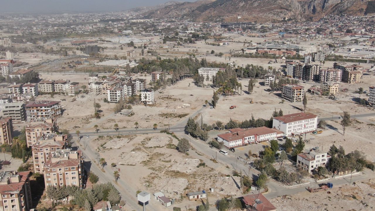 Hatay'da enkazın yüzde 72’si kaldırıldı: Adeta 'Hayalet Şehir'e dönüştü 1