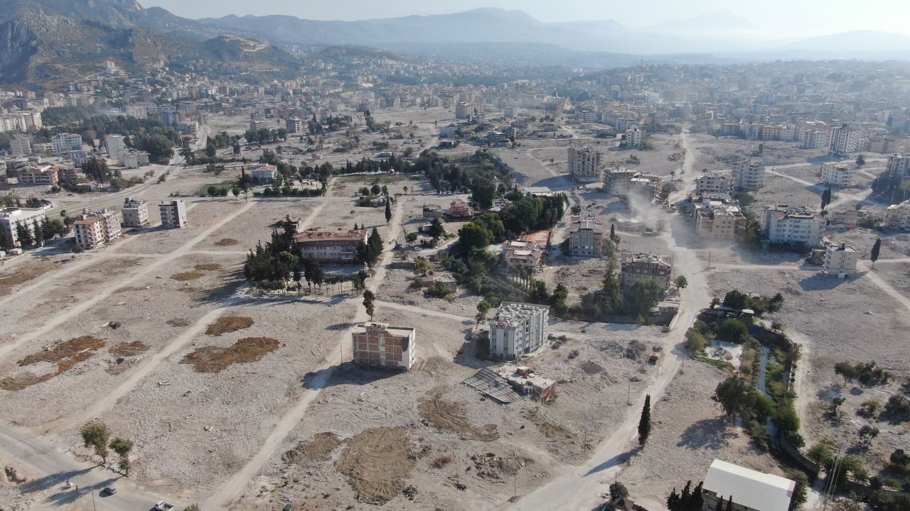 Hatay'da enkazın yüzde 72’si kaldırıldı: Adeta 'Hayalet Şehir'e dönüştü 4