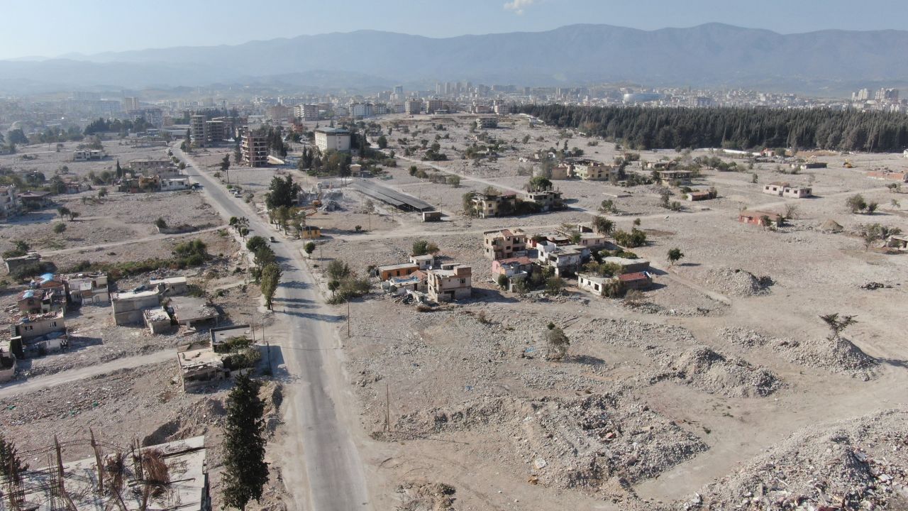 Hatay'da enkazın yüzde 72’si kaldırıldı: Adeta 'Hayalet Şehir'e dönüştü 6
